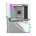 GIGABYTE B650E AORUS STEALTH ICE - Socket AM5 - motherboard (white/silver)