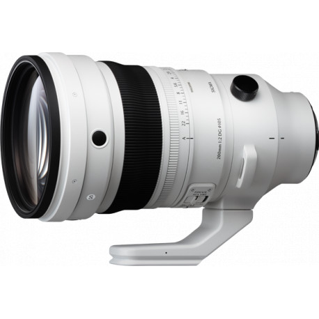 Sigma 200mm f/2.0 DG OS Sports lens for L-mount