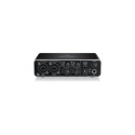 Behringer UMC202HD recording audio interface