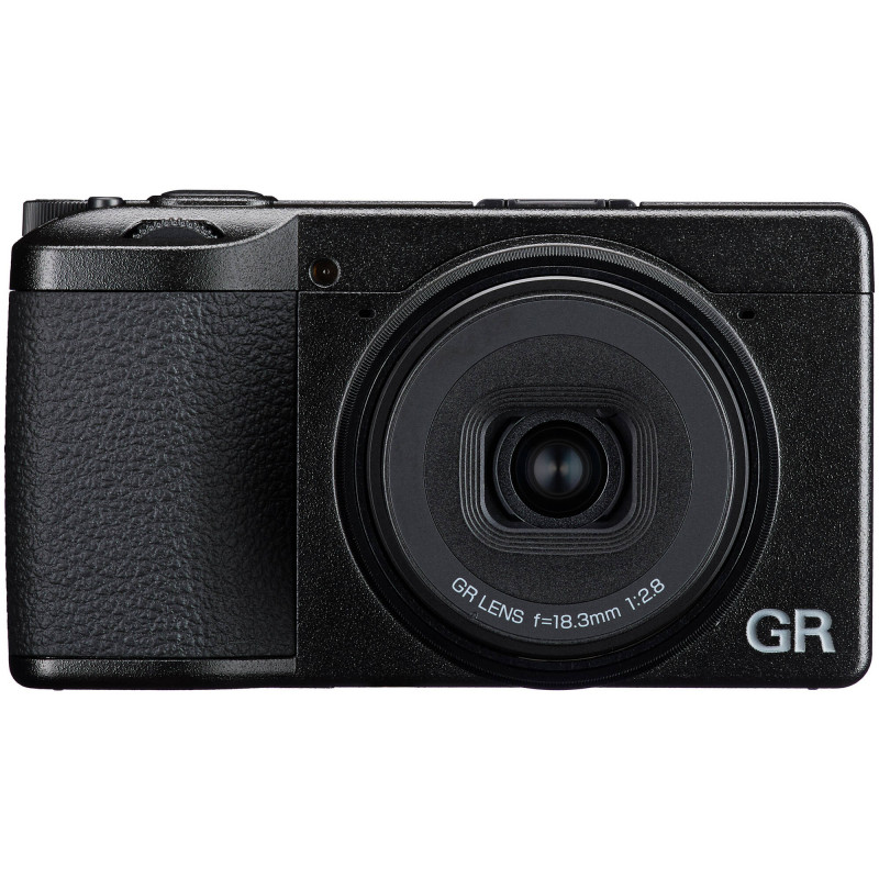 Ricoh GR IV, must