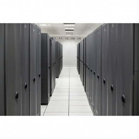 "Server HPE QSFP28 to SFP28 Adapter"