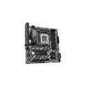 GIGABYTE B840M DS3H WIFI6 Motherboard - AMD Ryzen 9000 CPUs, 8+2+2 Phases VRM, up to 8200MHz DDR5, 2