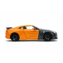 Vehicle with figure Naruto Nissan GT-R 1/24