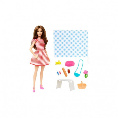 Barbie® Pariisi reisinukk