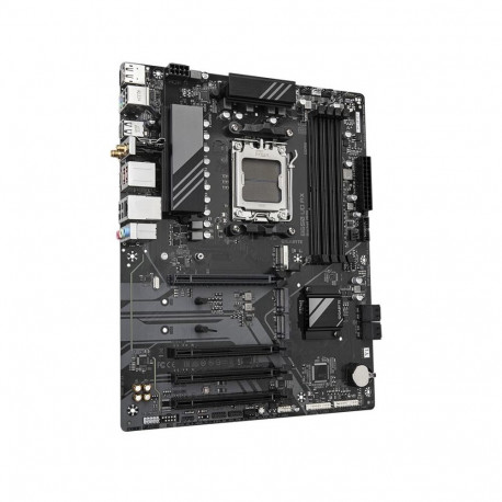 Gigabyte B650 UD AX | Processor family AMD Ryzen | Processor socket AM5 | DDR5 | Number of SATA conn