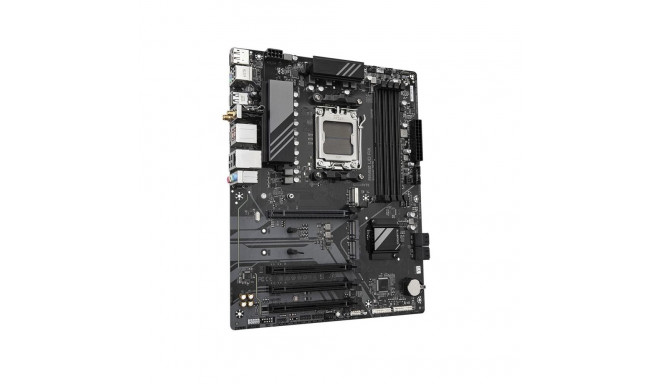 Gigabyte B650 UD AX | Processor family AMD Ryzen | Processor socket AM5 | DDR5 | Number of SATA conn