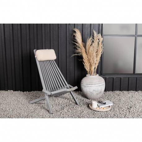 Aiatool Asta, tumehall