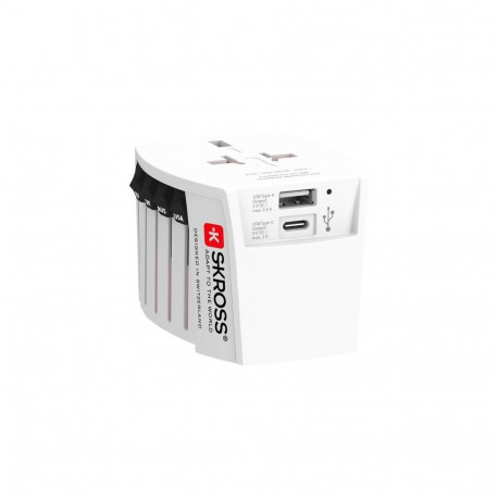 SKROSS MUV USB A&C travel adapter with USB-A and USB-C port