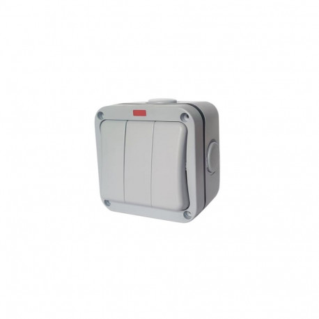 Weatherproof Switch - IP66 3 Gang 250V 16A Outdoor Use