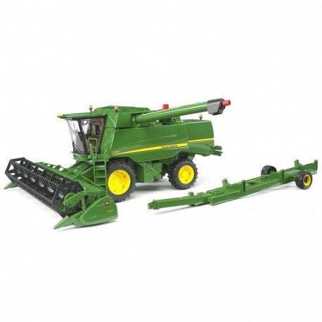 The John Deere T670i is a high-capacity, straw walker combine harvester designed fo