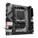 Gigabyte A620I AX 1.0 protsessoripere AMD protsessoripesa AM5 DDR5 DIMM toetatud kõvaketta liidesed 