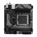 Gigabyte A620I AX 1.0 Processor family AMD Processor socket AM5 DDR5 DIMM Supported hard disk drive 