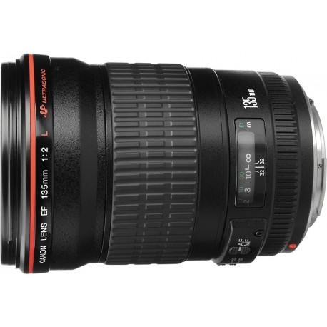 Canon EF 135mm f/2.0L USM objektīvs