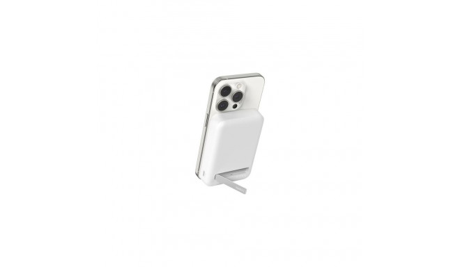 Belkin BoostCharge Pro Wireless charging White