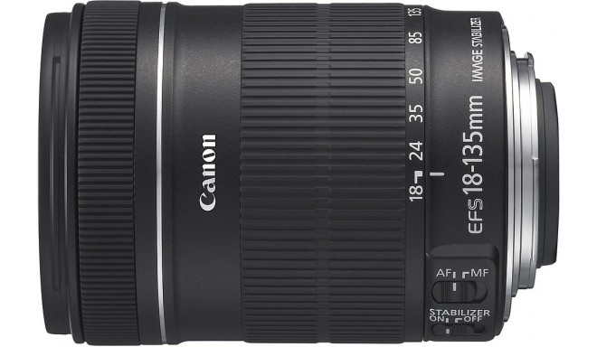 Canon EF-S 18-135mm f/3.5-5.6 IS objektīvs