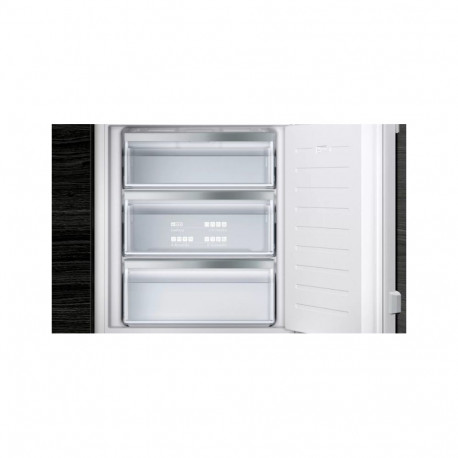 Siemens iQ500 GI11VADE0 valge integreeritud vertikaalne sügavkülmik 72 L E