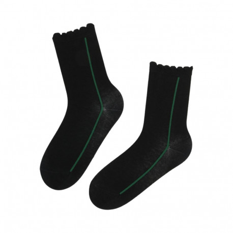 SOKISAHTEL KRISTI musta värvi sokid rohelise triibuga 444