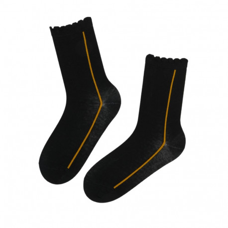 SOKISAHTEL KRISTI musta värvi sokid kollase triibuga 444