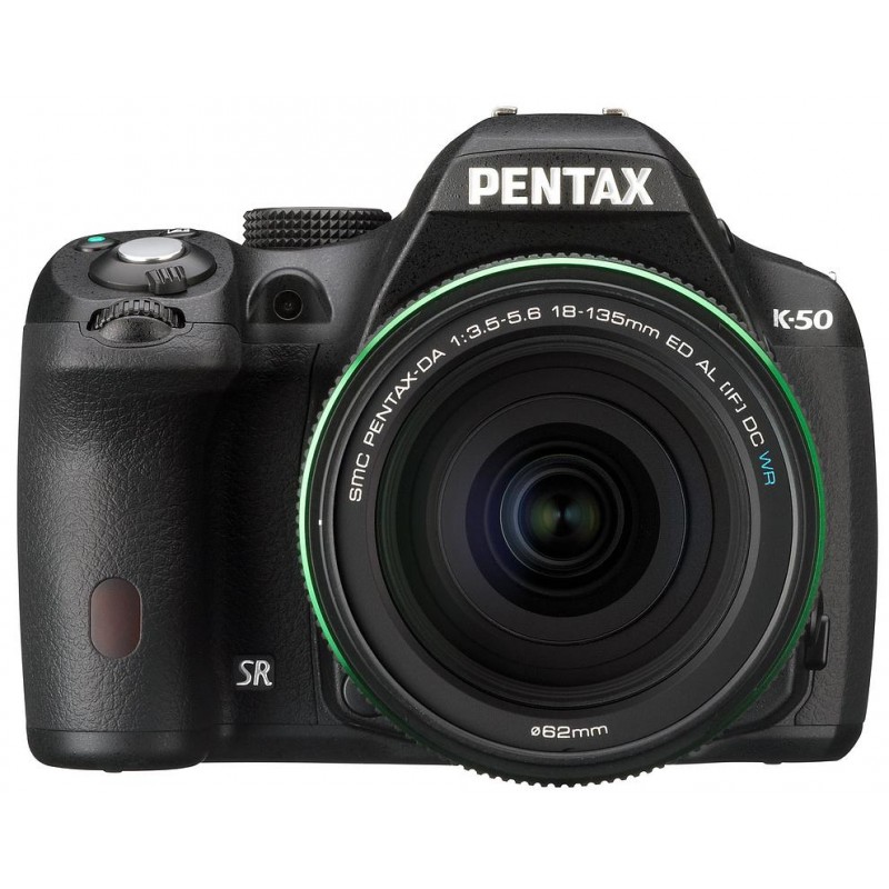 Pentax K-50 + 18-135mm WR Kit, must