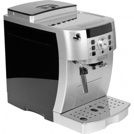 "DeLonghi Kaffeemaschine Magnifica S *silber*"