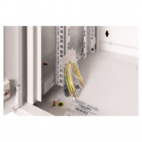 DIGITUS Unique 16HE seinakapp 820x600x450mm hall