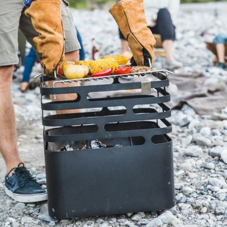 HOFATS CUBE grotelės