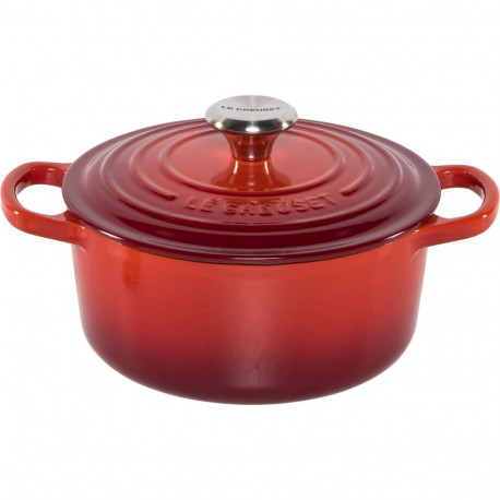 Le Creuset Signature Cast Iron Round Casserole 18 cm red