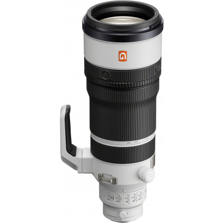 Sony FE 100-400mm f/4.5 GM OSS lens