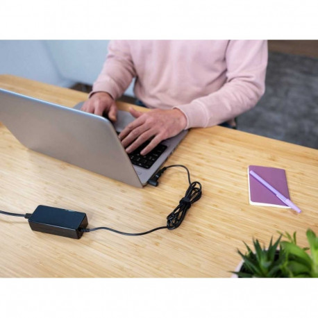 Trust Primo Universal 45W laptop charger - Black