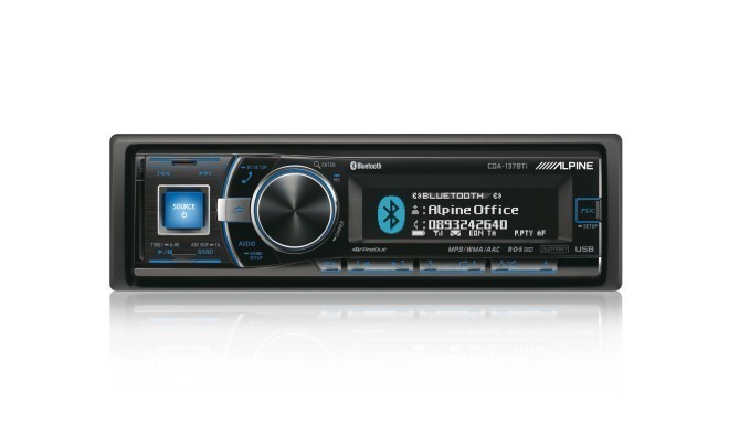 Alpine car radio CDA-137BTi