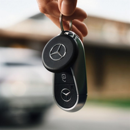 Bluetooth Tracker - Chipolo LOOP Mercedes, Rechargeable, Compatible With Apple Find My, Black