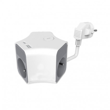 3-pesaline pikendusjuhe lüliti ning USB-A- ja USB-C-pesadega