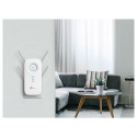 TP-Link RE650 network extender Network transmitter White 10, 100, 1000 Mbit/s