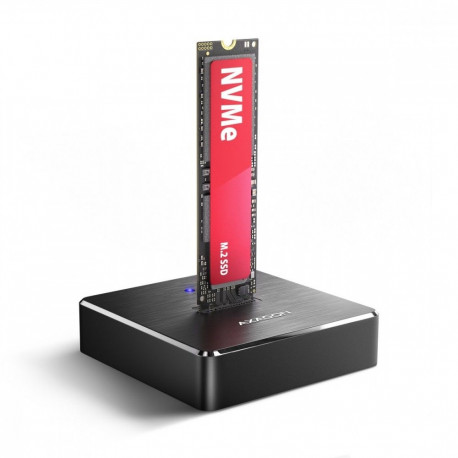 ADSA-M2C11 USB-C 1xNVMe /SATA M.2 10Gbps fan