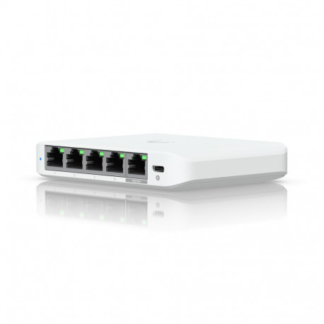 Switch: 5 x 2.5GbE, Layer2, PoE/USB-C toitega