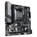 "GIGABYTE B550M GAMING X"