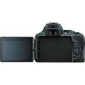 Nikon D5500 + 18-140mm VR, black